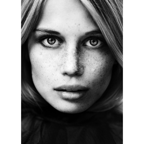 65866_Poster_Woman_Face_1
