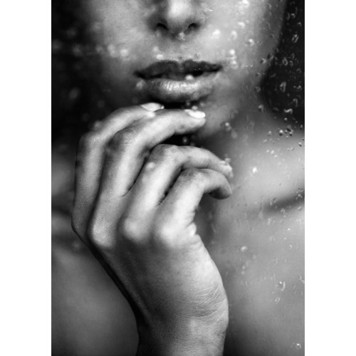 66608_Poster_Woman_Rain_1